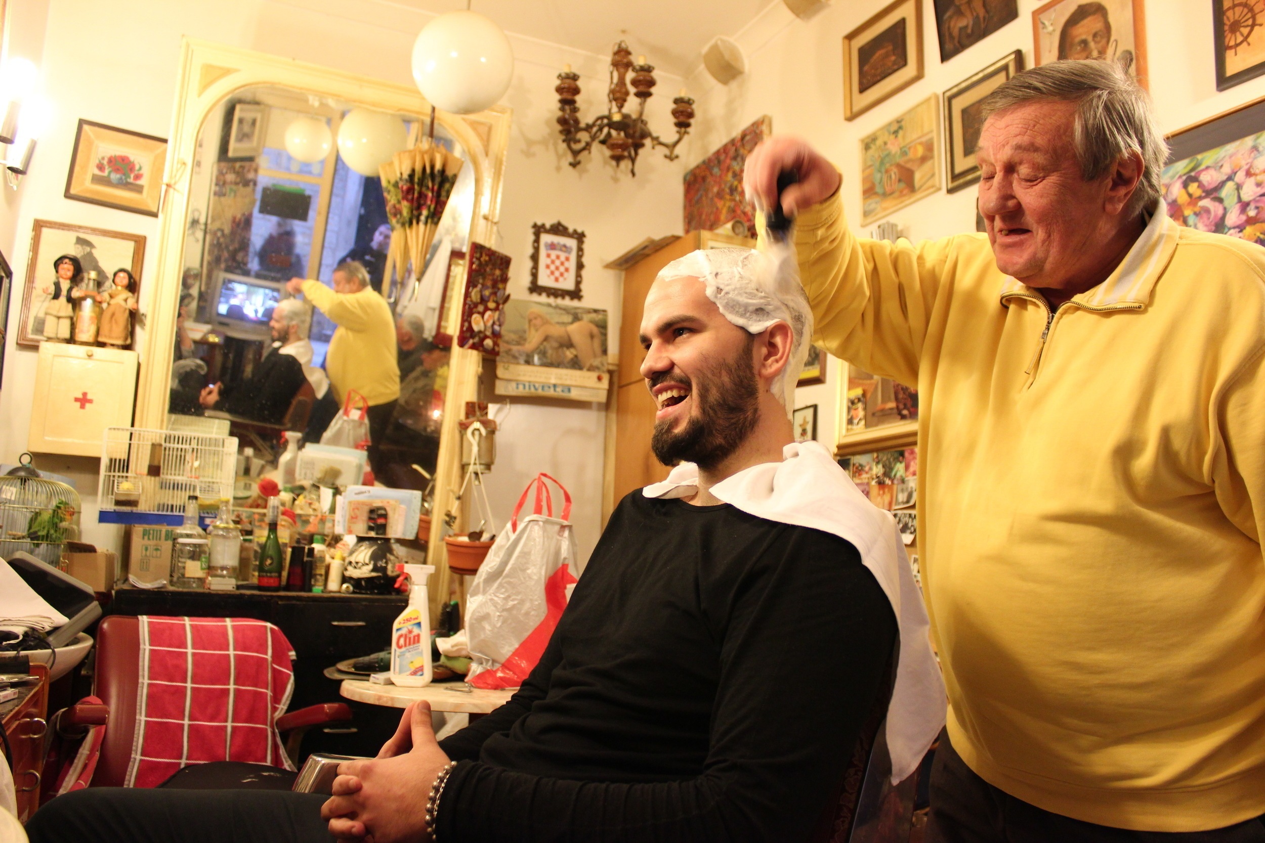 The barber in Dubrovnik - godubrovnik