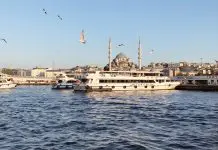 RODITELJI U OPHODNJI: Istanbulska nevjerica istanbul